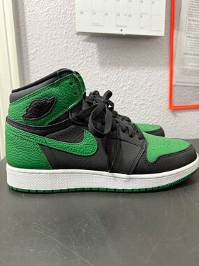 Nike Air Jordan 1 High Black/Green